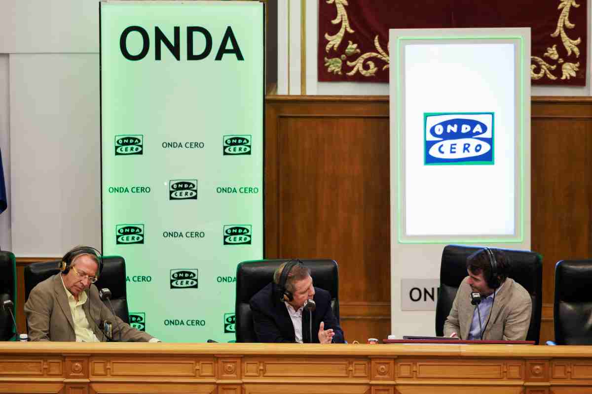 Emiliano García-Page entrevistado en La Brújula de Onda Cero.