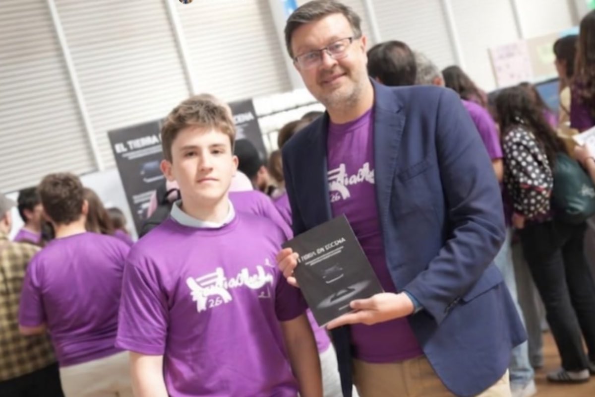 Rodrigo con el consejero de Educación Amador Pastor.