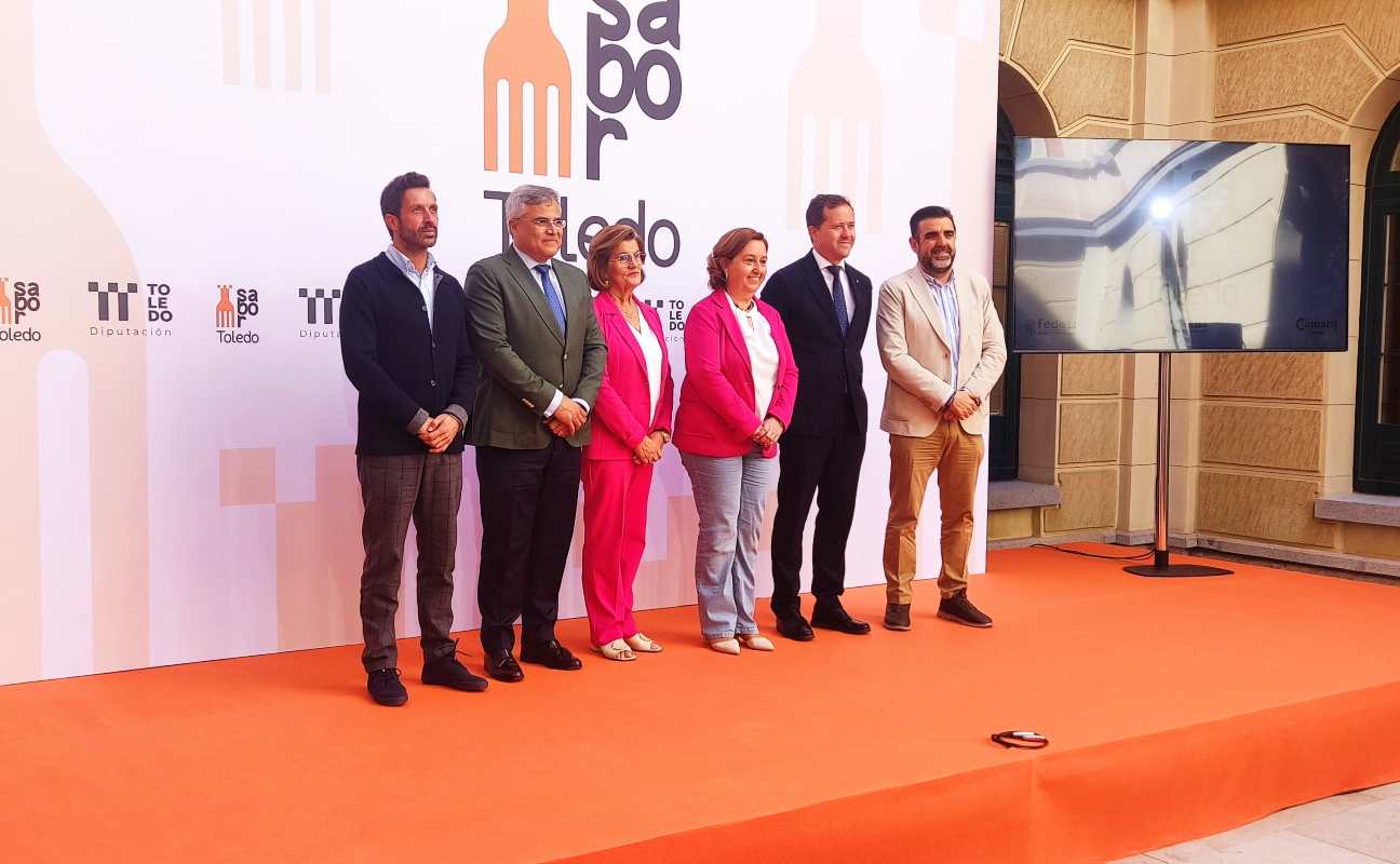 Foto de familia en la presentación de la feria 'Sabor Toledo'.