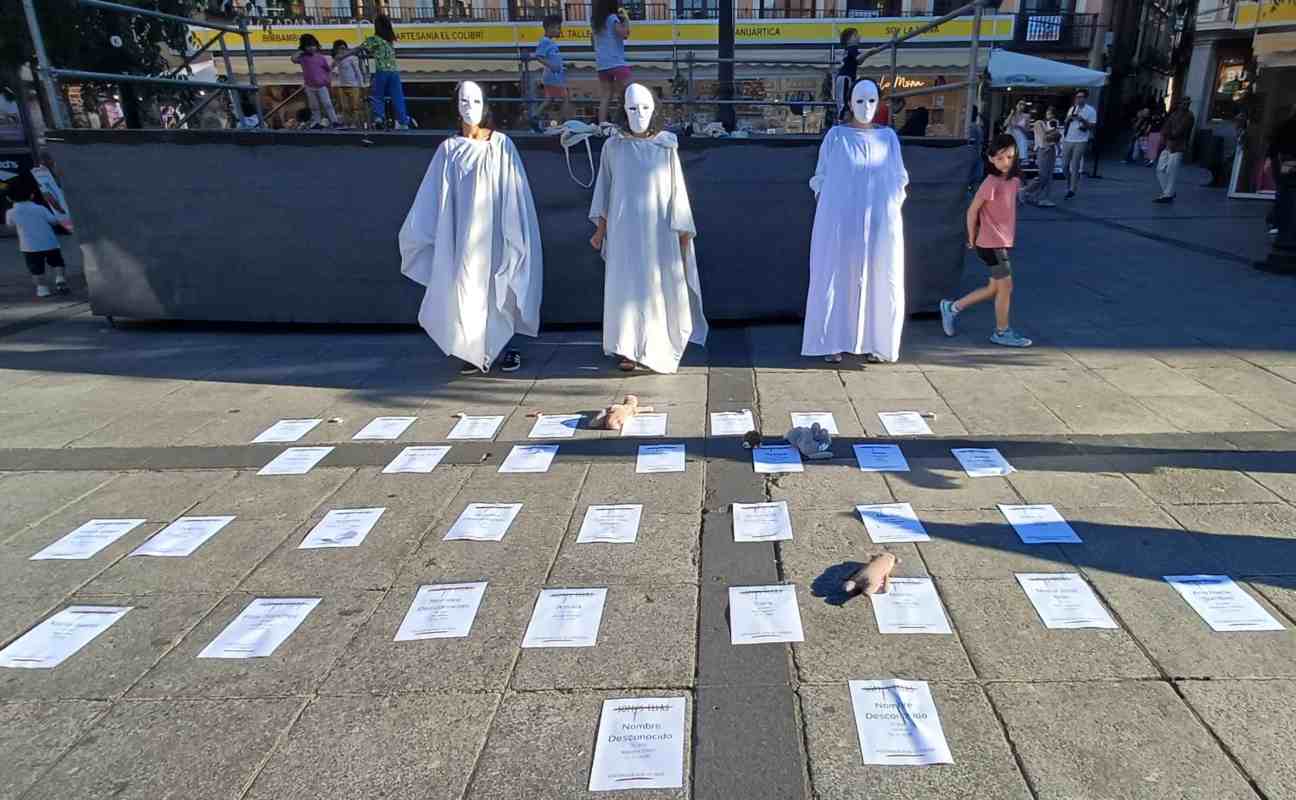 'Somos Ellas' se manifestó en Toledo contra la barbarie machista. Foto: Rebeca Arango.