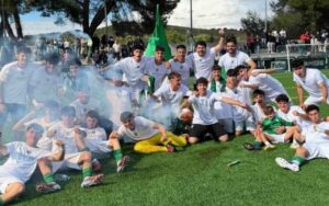 Los jugadores del Toledo celebraron el título. Foto: FFCM.