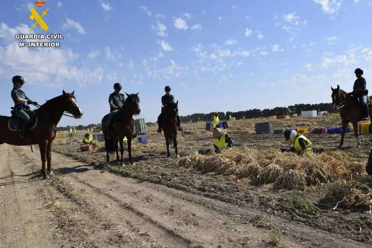 Guardia Civil a caballo
