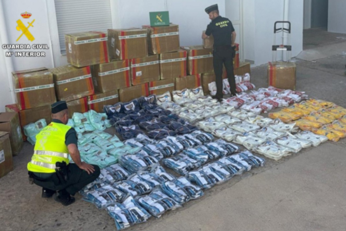 Equipaciones de fútbol incautadas por la Guardia Civil de Albacete