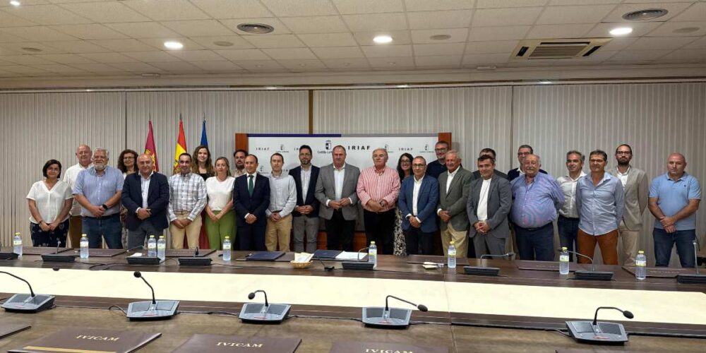 Miembros de la recién constituida Interprofesional del Pistacho