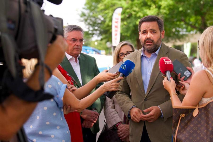 Paco Núñez exige a Page que sus diputados apoyen pedir a Sánchez una cuestión de confianza en el Congreso