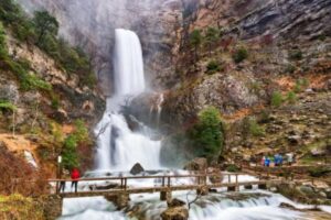 Hueco de los Chorros donde nace el río Mundo, en Riópar (Albacete)
