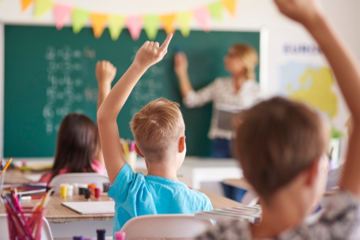 Niños en clase. Imagen de archivo