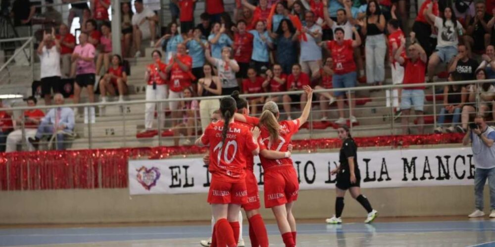 Una celebración de las jugadoras del Almagro FSF. Foto: FFCM.