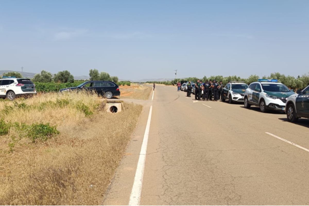 Imagen de los efectivos de la Guardia Civil en el operativo