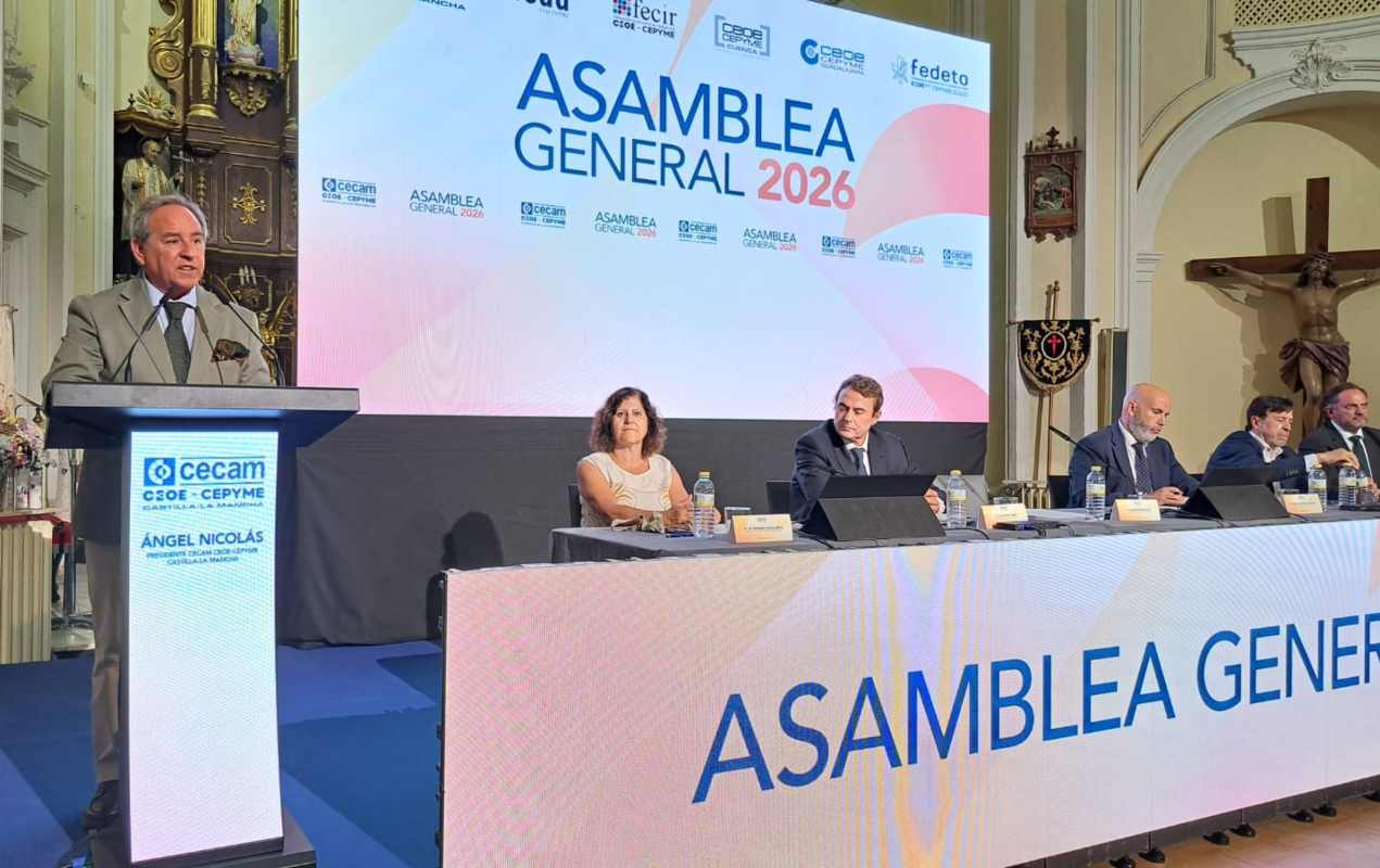 Ángel Nicolás, interviniendo en la Asamblea General anual de Cecam.