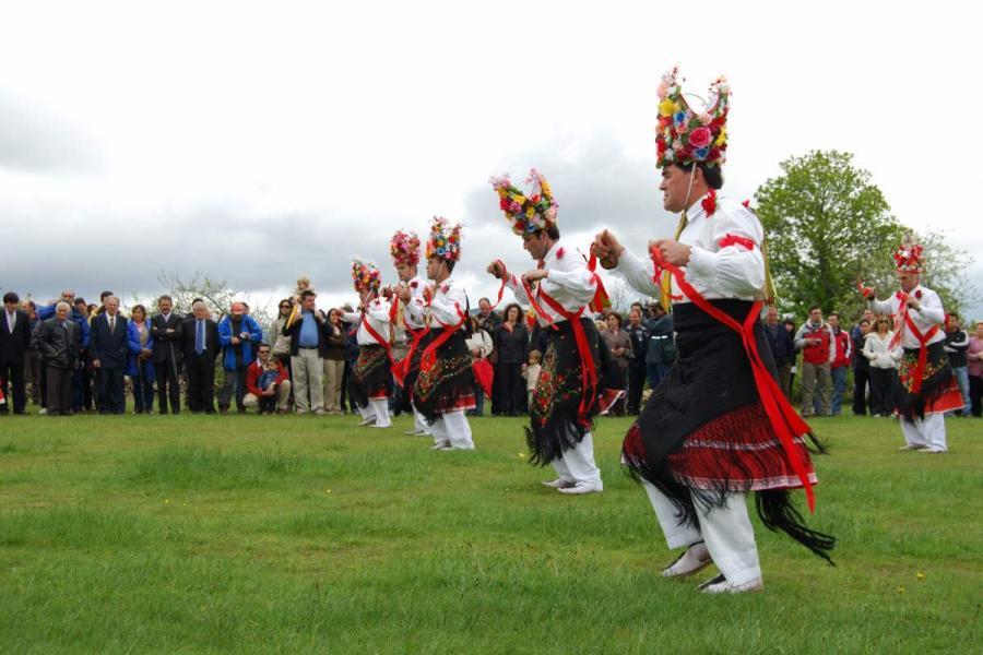 Valverde los Arroyos (Guadalajara) celebra este domingo la Octava del Corpus con su tradicional paloteo