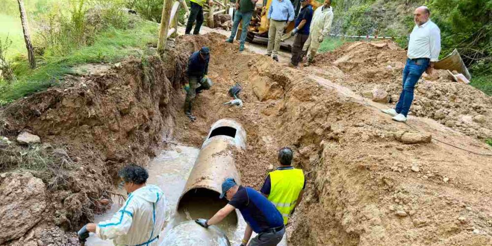 Reparación de la avería en la red de agua de Cuenca.