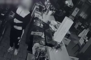 Imagen de uno de los robos en un bar.