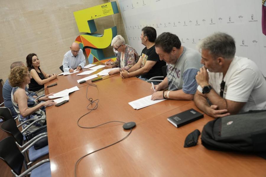 Acuerdo en Castilla-La Mancha para regular la Enfermería y Fisioterapia en los colegios 
