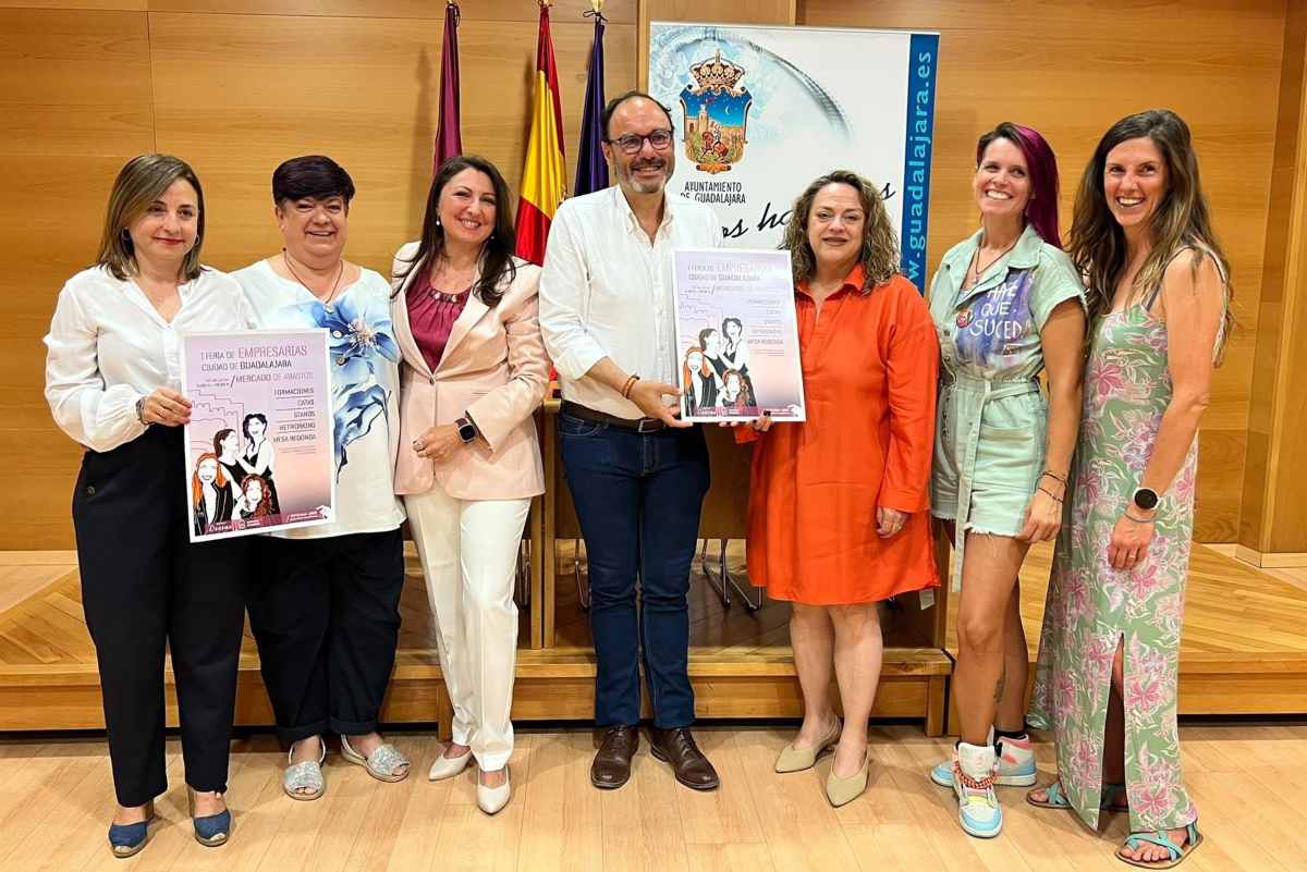 Primera Feria Empresarias