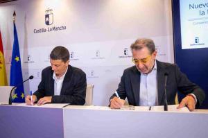 El Gobierno de Castilla-La Mancha firma un convenio con el INSS y con mutuas para la mejora en la gestión de la incapacidad temporal y de la asistencia sanitaria.