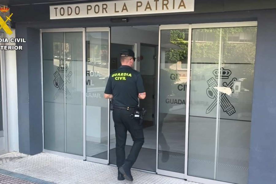 Dos mujeres robaron 8.000 euros de su cuenta bancaria a una anciana en un pueblo de Guadalajara