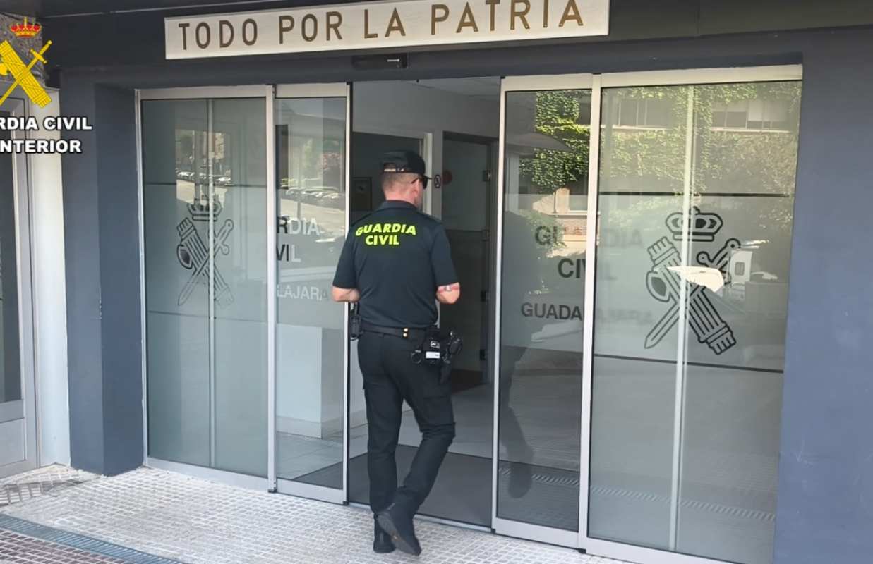Foto de un agente de la Guardia Civil.