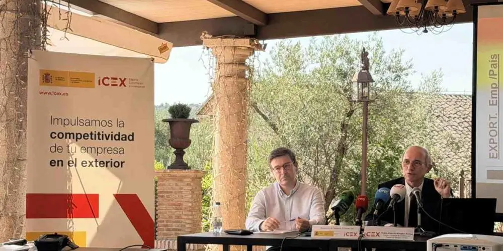 Desayuno informativo del ICEX para presentar sus previsiones económicas en CLM.