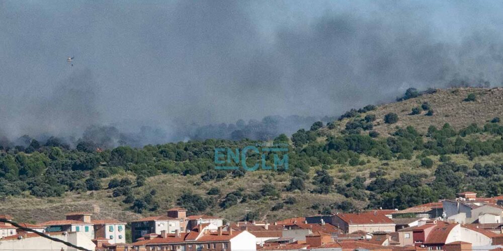 Imagen del incendio en la Academia de Infantería. Foto: Rebeca Arango.