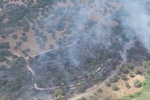 Incendio de Méntrida antes de su extinción. Foto: Infocam