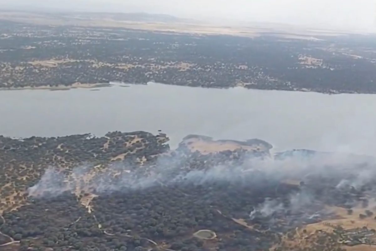 Incendio forestal en Navalcán (Toledo). Foto: Infocam