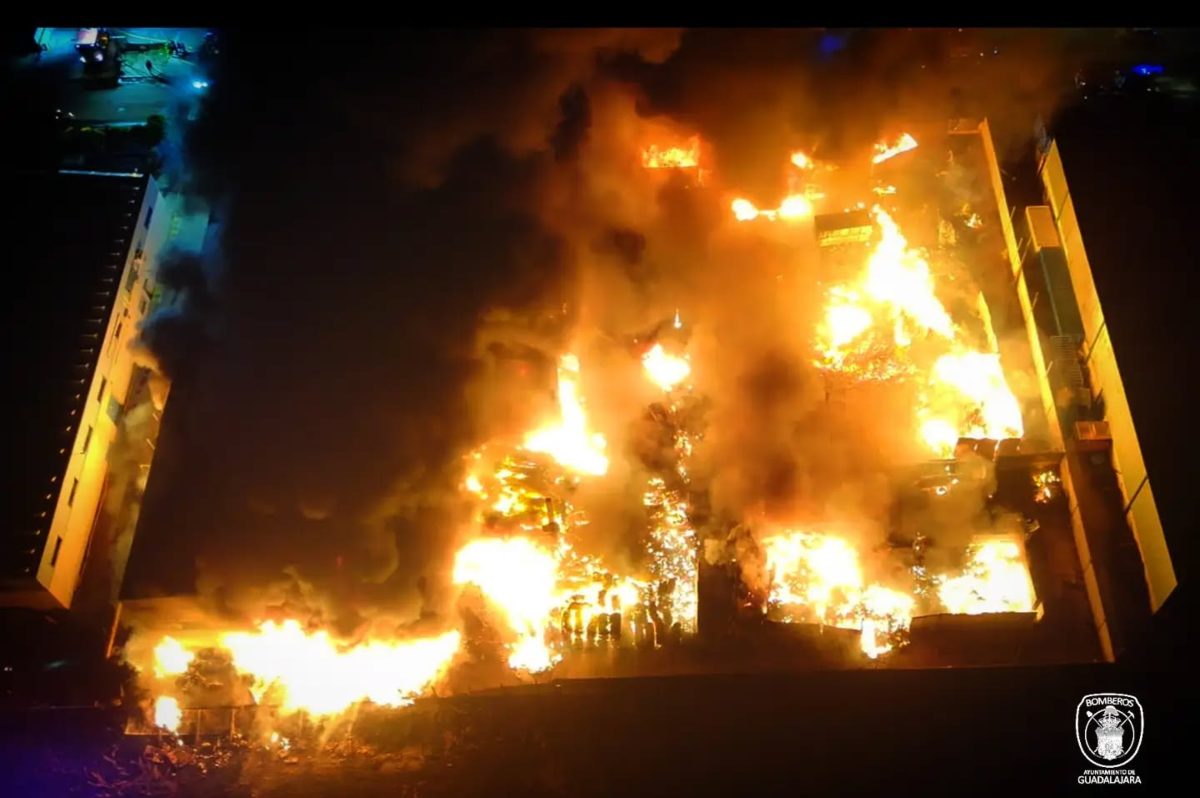Incendio Regusa Foto: Bomberos Guadalajara