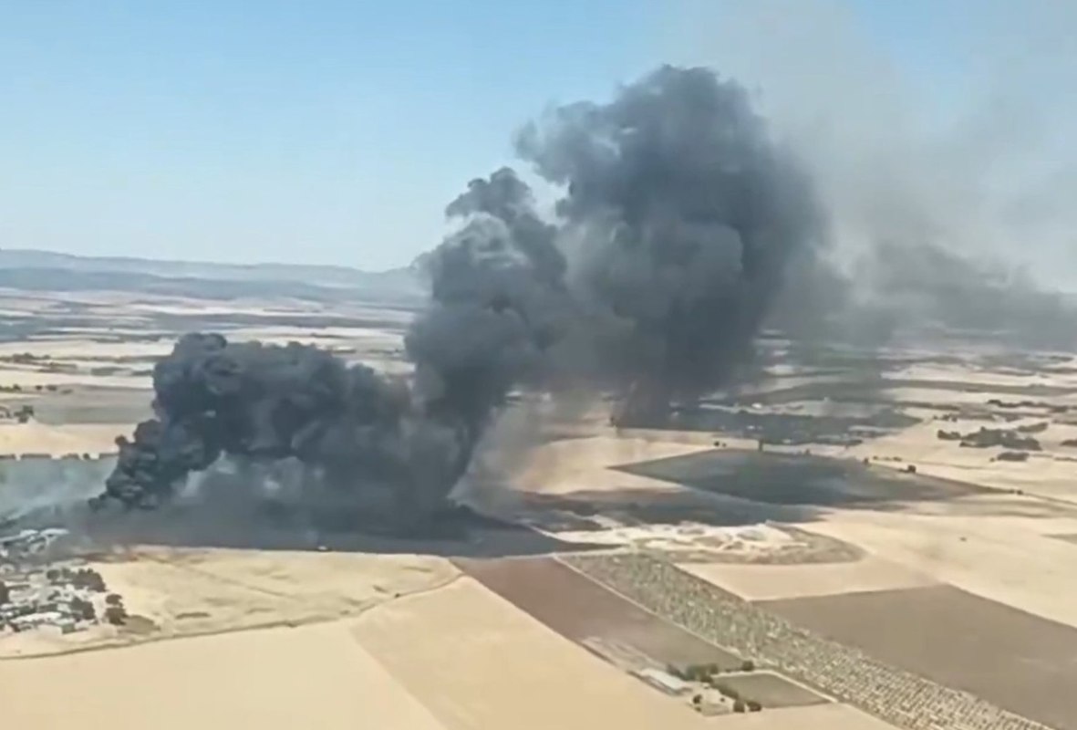 Fuego en el punto limpio.