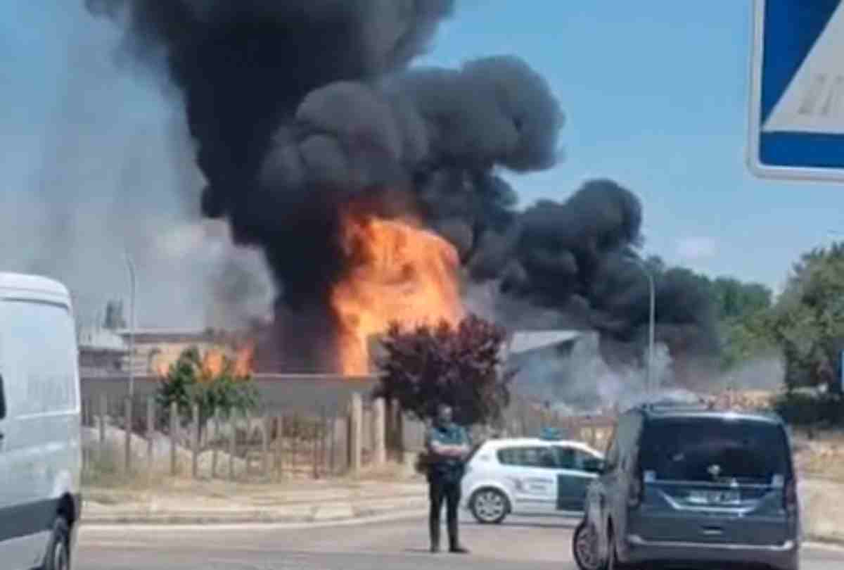 Incendio en una nave de Villacañas.