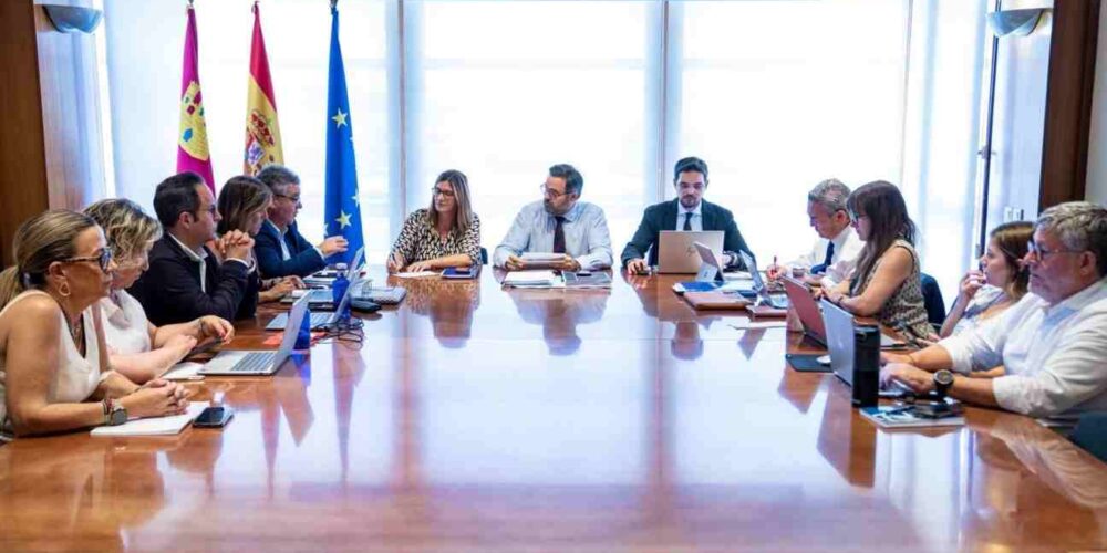 Reunión del Grupo Popular en las Cortes de Castilla-La Mancha.