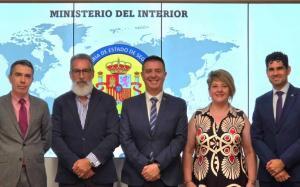 La Secretaría de Estado de Seguridad, el presidente de la Diputación de Albacete y la presidenta de la Asociación de Cuchillería.