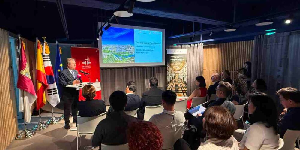 Acto promocional del turismo de Castilla-La Mancha en el Instituto Cervantes de Seúl, en Corea del Sur.