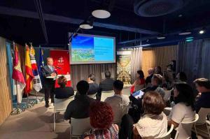 Acto promocional del turismo de Castilla-La Mancha en el Instituto Cervantes de Seúl, en Corea del Sur.