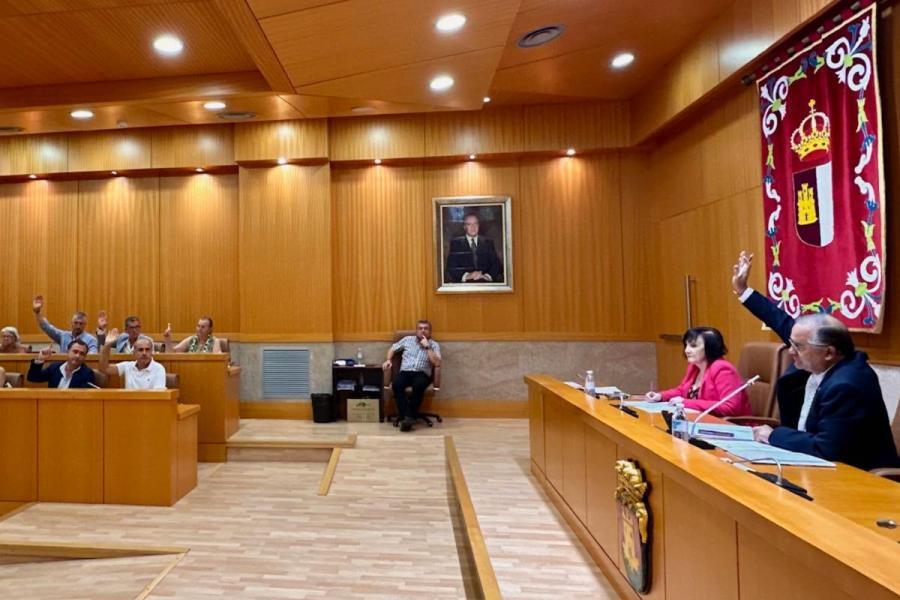 El Ayuntamiento de Talavera aprueba los 90,2 millones de presupuesto para 2026: el PSOE critica la tardanza