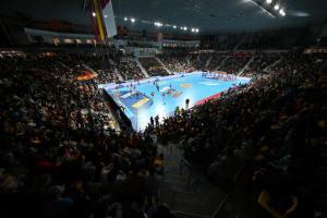 Un partido de los Hispanos en el Quijote Arena.