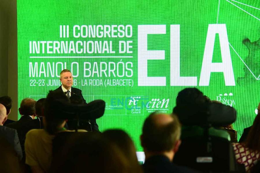 Page llama a «conjurarse» para blindar investigaciones como las de la ELA: «Se lo debemos a nuestros hijos y nietos»