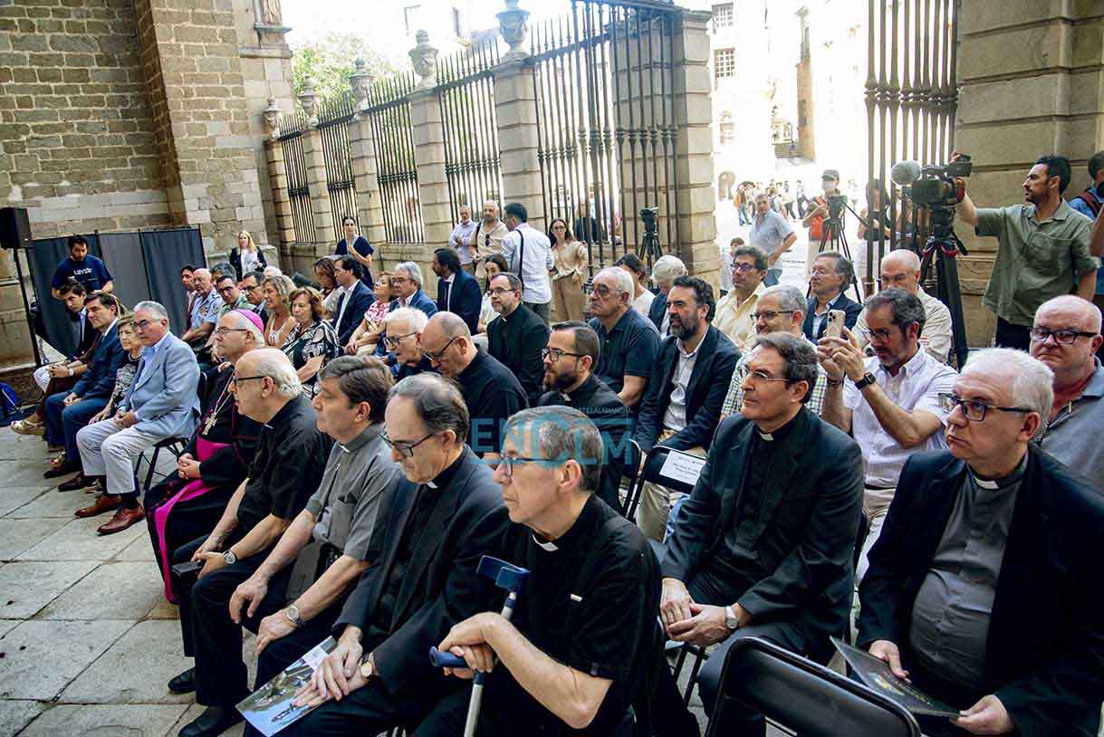Presentación de la réplica en el átrio de la Puerta de Reyes de la Catedral de Toledo. Imagen: Rebeca Arango.