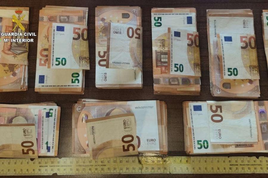 Un control de alcohol destapa en Puerto Lápice a una banda buscada tras haber robado casi 100.000 euros en salones de juego