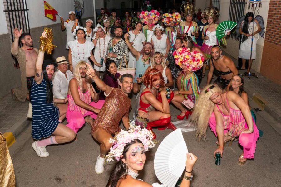 Carnaval en pleno agosto: el insólito fenómeno que se vive en un pueblo de Ciudad Real