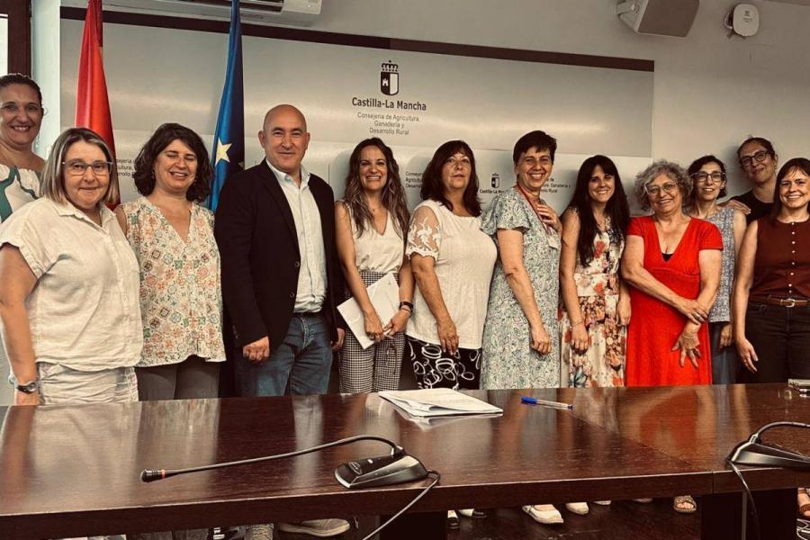 ¿Cómo ha evolucionado el rol de la mujer rural en Castilla-La Mancha en los últimos años?