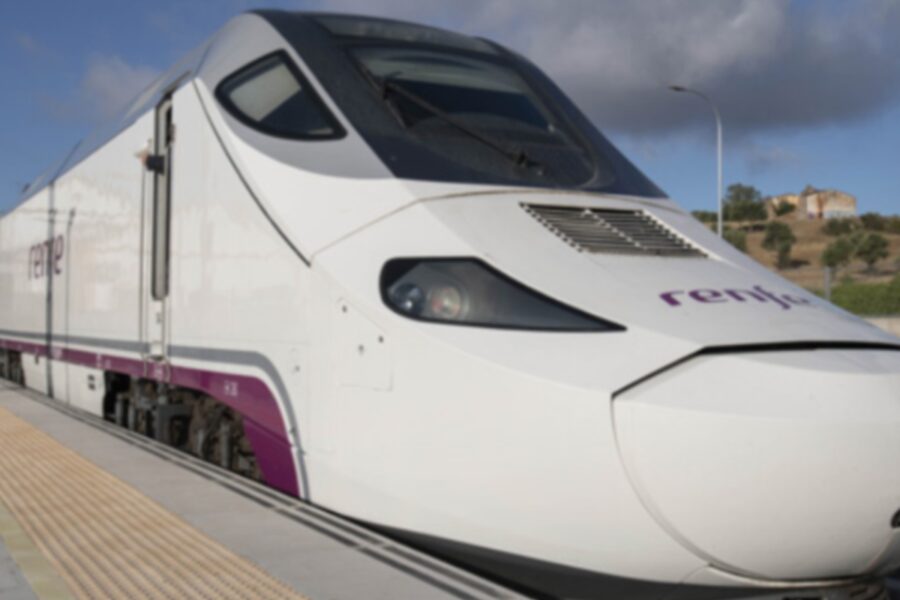 Albacete exige la reapertura al tráfico de viajeros de la línea ferroviaria que une Chinchilla, Murcia y Cartagena
