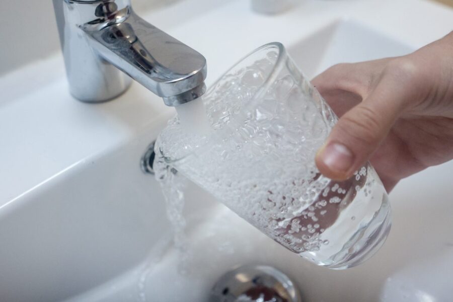 Ciudad Real presume de agua del grifo con una campaña para desmontar falsos mitos: más de 400 controles avalan su calidad