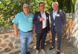 Los alcaldes y el segundo teniente de alcalde acudieron a las Cortes regionales.