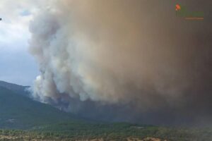 Humo del incendio de Burgohondo.