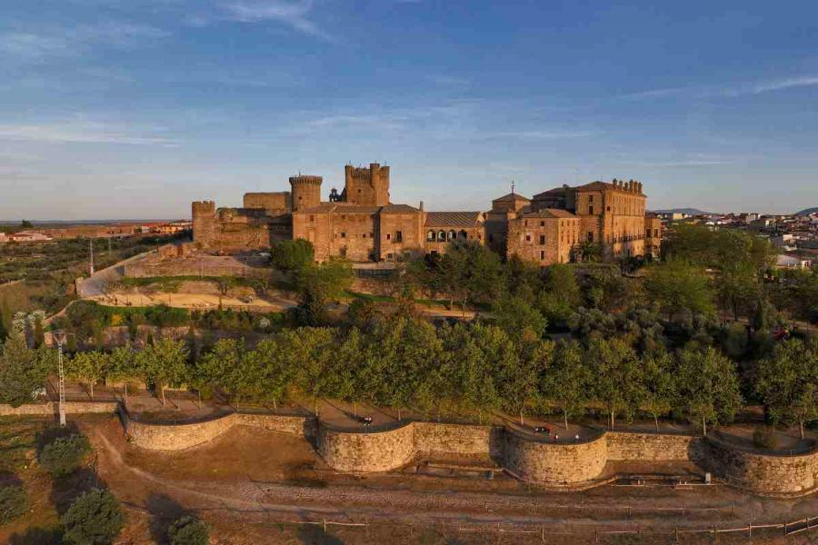 El Castillo de Oropesa abre sus puertas con recreaciones, magia, música y degustaciones: así te puedes apuntar