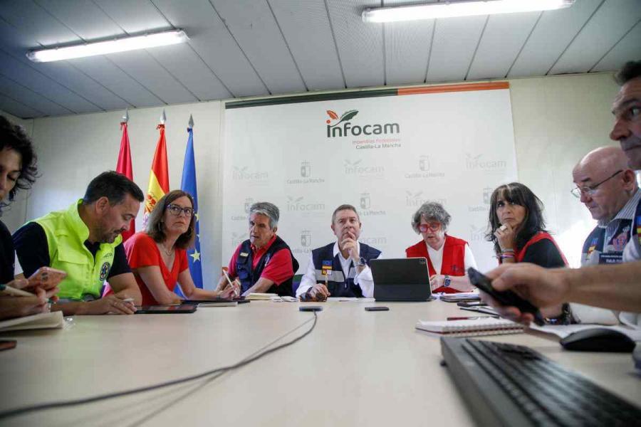 Guadalajara | Piden colaboración a los vecinos ante las evacuaciones por el incendio: «Nos esperan horas complicadas»