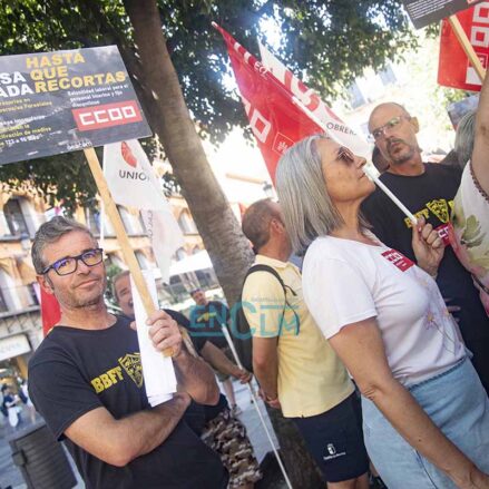 Fotos | Los bomberos forestales de CLM exigen en Toledo más personal y más duración de las campañas de extinción — imagen 3