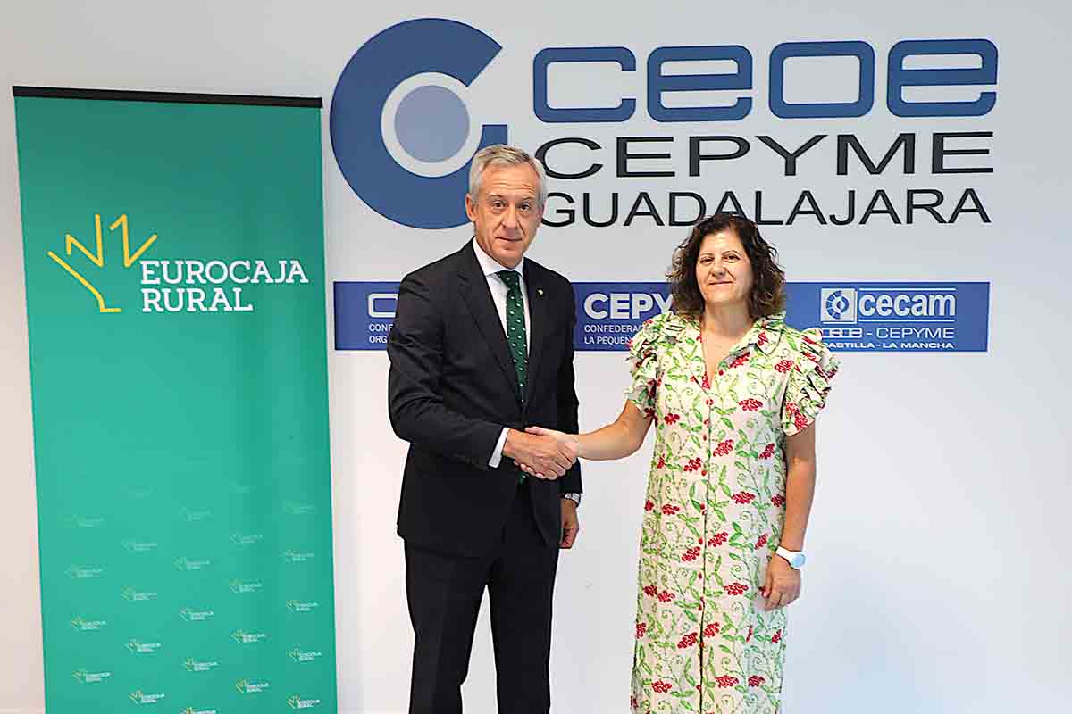 Javier López, presidente de Eurocaja Rural, y María Soledad García, presidenta de CEOE CEPYME Guadalajara