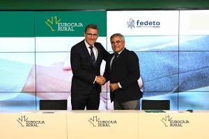 Víctor Manuel Martín, director general de Eurocaja Rural, y Javier de Antonio, presidente de Fedeto