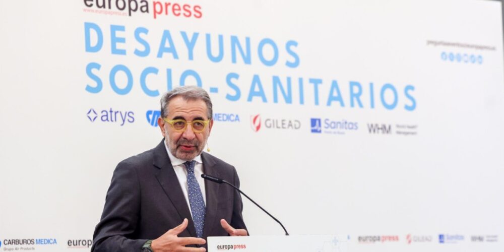 El consejero de Sanidad de Castilla-La Mancha, Jesús Fernández Sanz. Foto: Marta Fernández, Europa Press